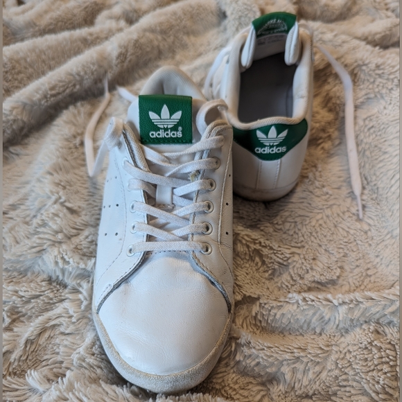 Adidas Originals Stan Smith Low Top Sneakers 💚🤍 - Picture 3 of 4